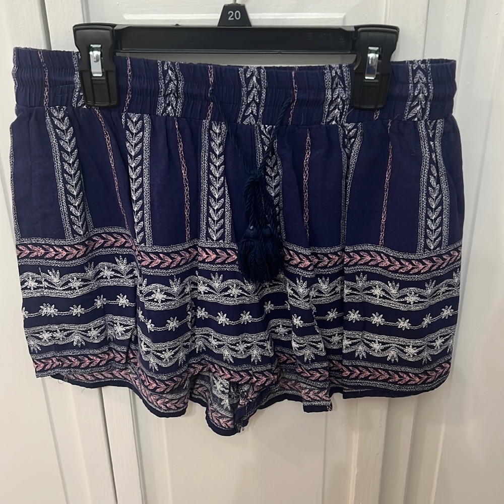 women’s shorts - cute/beachy